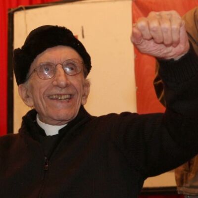 dongallo_pugnochiuso